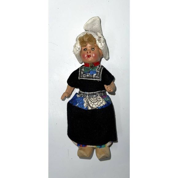 Made in‎ Holland Dutch Doll with Clogs Vintage 7 inch Hand Painted - Picture 3 of 6
